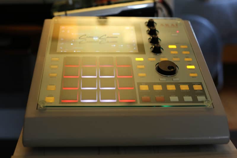 Akai MPC One Standalone MIDI Sequencer Retro Edition
