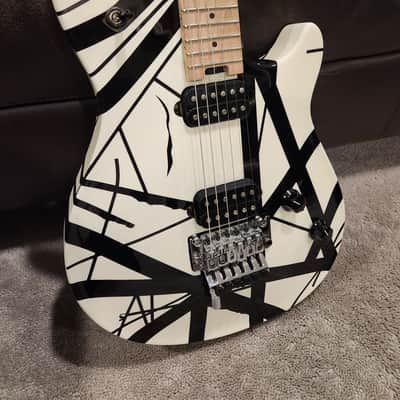 Rare EVH Wolfgang Special Striped with Maple Fretboard Gloss White/Black Stripes image 2