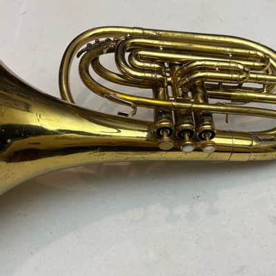 King 1122 Mellophone / Marching French Horn c.1980 w/ Anvil Flight Case – Good Playing Condition image 9