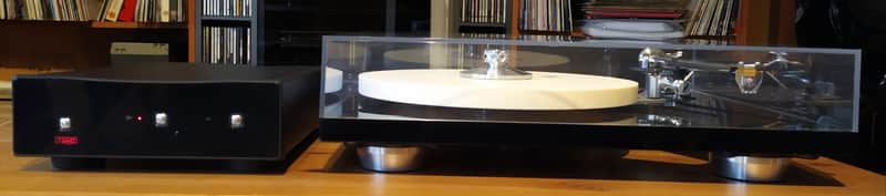 Giradischi REGA RP10 con alimentatore esterno