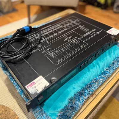 Yamaha TX81Z Rackmount FM Tone Generator 1987 - 1988 - Black