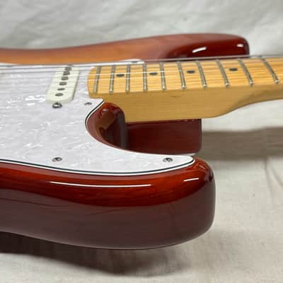 Fender American Standard Stratocaster Guitar with Case 2010 - Sienna Sunburst / Maple neck image 16