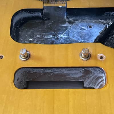 2004 USA Fender American Deluxe 50th Anniversary Stratocaster 2 Tone Sunburst 2TS Guitar Body 2 Post Tremolo Ready image 5