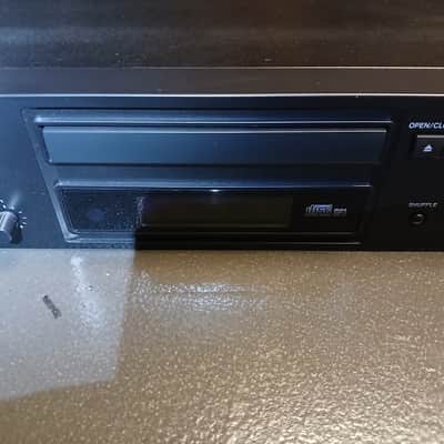 TASCAM CD-160 MkII 2008 - Black image 5