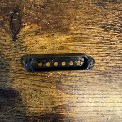 Economy Single Coil Pickup Cover (2000s - Black) image 4