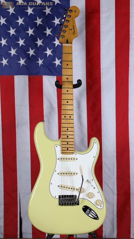 Fender Player II Stratocaster - Hialeah Yellow image 1