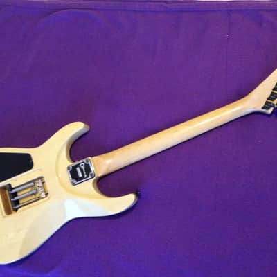 Charvel SDK-080 1993 transparent beige image 5