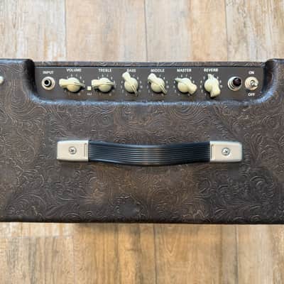 Fender Blues Junior IV FSR Limited Edition 15-Watt 1x12" Guitar Combo image 2