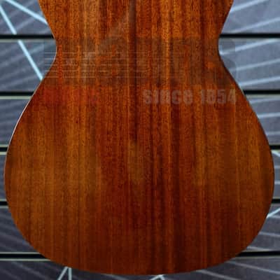 Guild Westerly M-120 Concert Natural All Solid Acoustic Guitar & Deluxe Gig Bag image 2