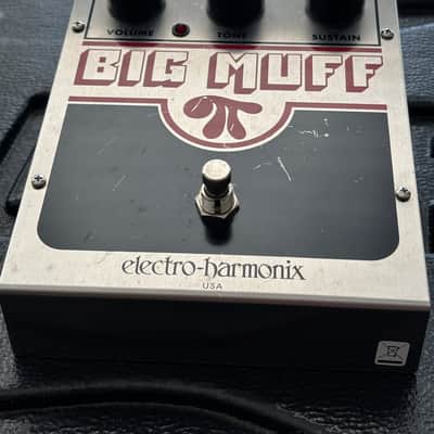 Electro-Harmonix Big Muff Pi 2000 - Present - Silver / Black / Red image 2