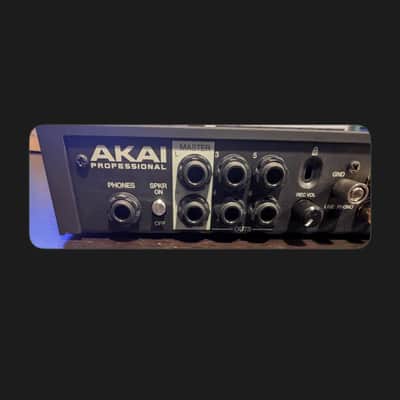 Akai MPC Live II Standalone Sampler / Sequencer 2020 - Present Black image 3