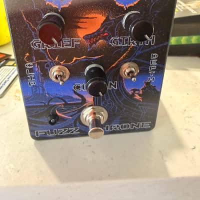 Magic Pedals Conan Fuzzthrone 2026 - Tri Dragon image 1