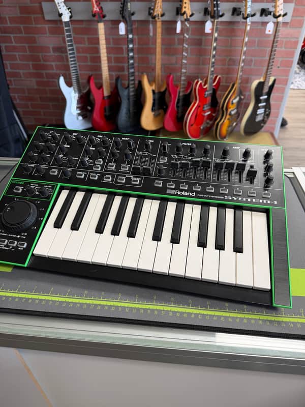 Roland SYSTEM-1 25-Key Plug-Out Synthesizer 2014 - Present - Black image 1