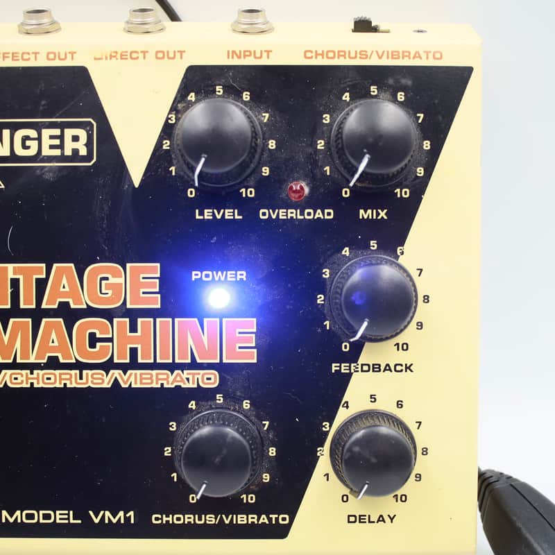 Behringer VM1 Vintage Time Machine Delay / Vibrato Guitar Effect