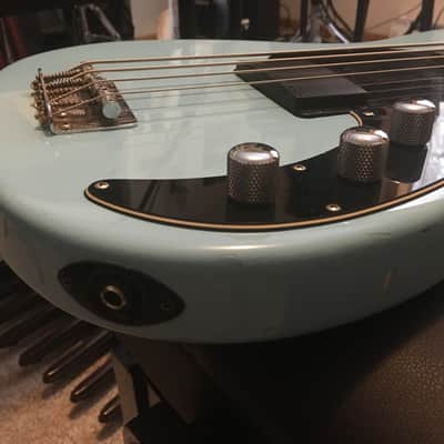 Peavey Forum - Powder Blue image 9