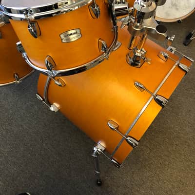 Yamaha Tour Custom Maple Drum Set 22/10/12/16  Caramel Satin image 3