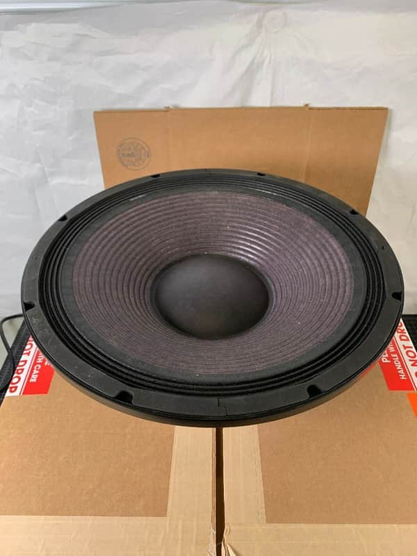 1) Single Radian 2216 Neo 8 15-inch Drivers Never Used in Box