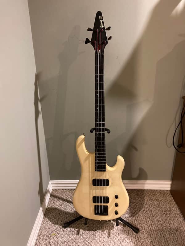 Gibson IV Bass 1987 Pearl White image 1