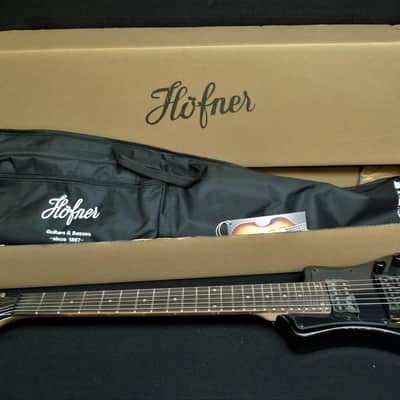 Hofner CT Series HCT-SH-D-BK Double Pickup Shorty DeLuxe Travel / Mini Electric Guitar with Gig Bag BLACK image 1