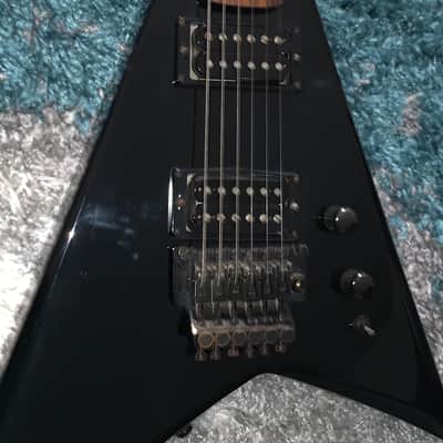 Vintage 1986 Kramer Vanguard American series electric guitar Floyd rose Seymour Duncans 1986 image 5