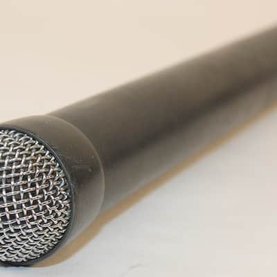 Electro-Voice 655C Slim Omnidirectional Dynamic Broadcast Microphone w/Amphenol Cable, Clip & Bag image 4