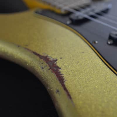 American Fender Stratocaster Relic Custom Gold Sparkle HSS Texas Specials image 11