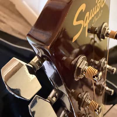 Squier 093-0315-021 Acoustic Guitar with Case 2000’s Lacquered image 9