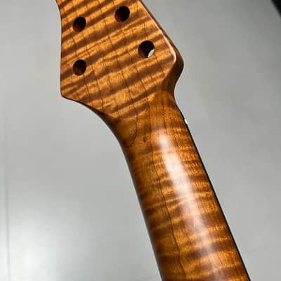 AAAAA Musical Man Ebony Fretboard Roasted flame Maple Electric Guitar Neck Wheel truss rods Round stainless steel 22 frets hole 10mm image 2