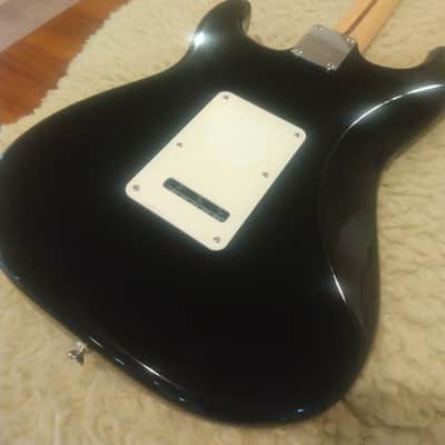 Fender 2005 MIM Stratocaster Standard 60th Anniversary HSS Black w/Padded Gig Bag image 10