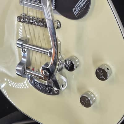 Gretsch G5230T Electromatic® Jet™ FT Single-Cut with Bigsby®, Laurel Fingerboard, Two-Tone Vintage White/ London Grey image 4