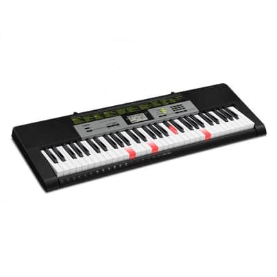 Casio LK-135 keyboard with 61 illuminated keys image 3