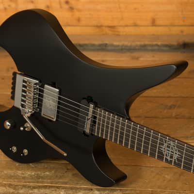 Schecter Synyster Gates Custom-6 TR S Headless - Ebony - Satin Black image 5