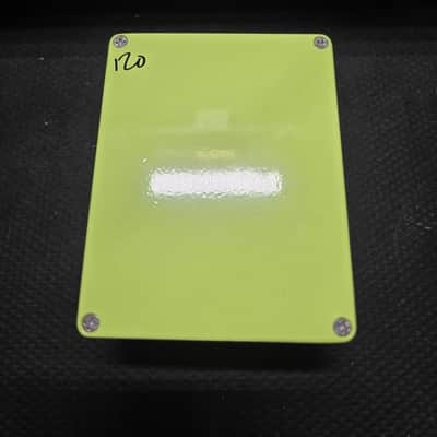 Fuzzrocious Playing Mantis 2019 - Neon Yellow image 2
