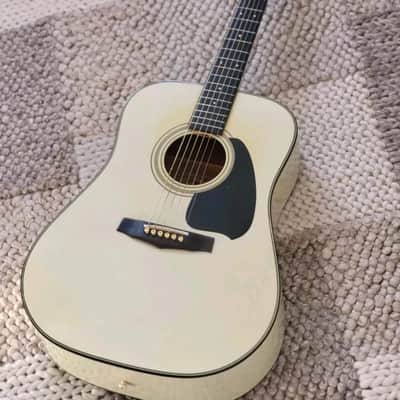 Ibanez V300WH 1982 - White image 1