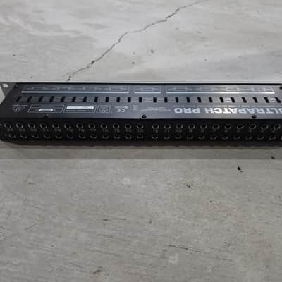 Behringer Ultrapatch Pro PX3000 48-Point TRS Patchbay 2004 - Present - Standard image 2