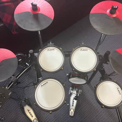 Alesis Command Mesh Electronic Drum Set with Alesis Sample Pad 4 image 11