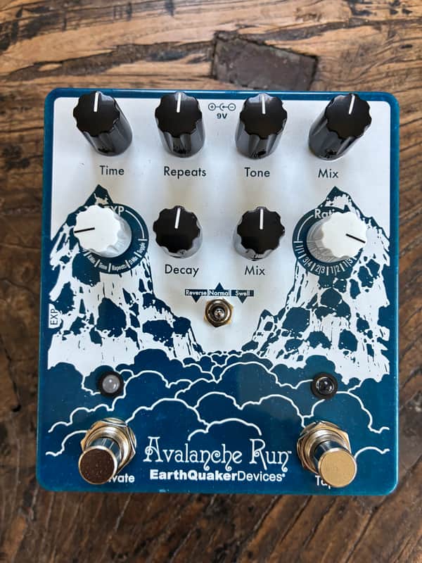 EarthQuaker Devices Avalanche Run Stereo Reverb & Delay with Tap Tempo V2