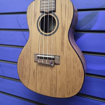 USED Lanikai Model OA-C Oak Concert Size Acoustic Ukulele w/ Gig Bag image 2