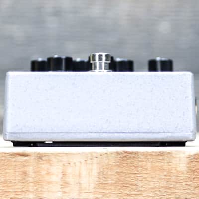 Tech 21 NYC SansAmp US Metal Character Series Distortion Preamp Effect Pedal image 6
