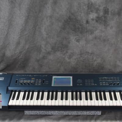 Korg Triton Extreme 61-Key 120-Voice Polyphonic Workstation (2005