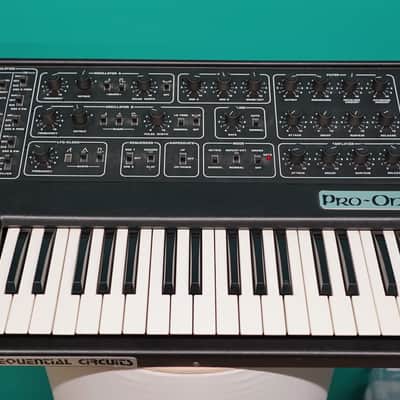 Sequential Circuits Pro-One 'Model 100' Vintage Analogue Monophonic Synthesizer 1980s - Black / Wood
