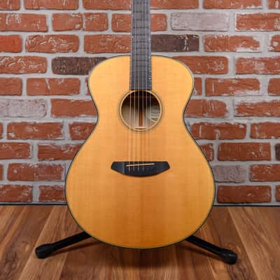 Breedlove Oregon Series Concert Semi-Gloss Natural/ Satin Sitka Spruce Top/ Myrtle Wood Back&Sides 2016 w/OHSC image 4
