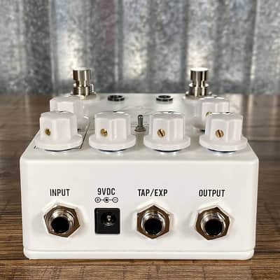 JHS Pedals Flight Delay Reverse Analog Digital with Chorus & Vibrato Guitar Effect Pedal White image 5