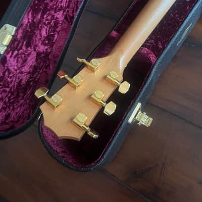 Taylor 224ce-K DLX Koa Grand Auditorium with ES2 Electronics, Cutaway 2017 - 2018 - Shaded Edgeburst image 4