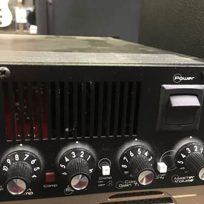 Fender 1200 WATT TUBE BASS HEAD image 3