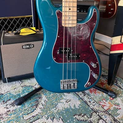 Fender Limited Edition Player Precision Bass - MN Ocean Turquoise image 3