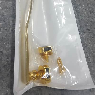 Bootlegger Guitar Strap Extender Chest Bow With Two Strap Locks. image 5