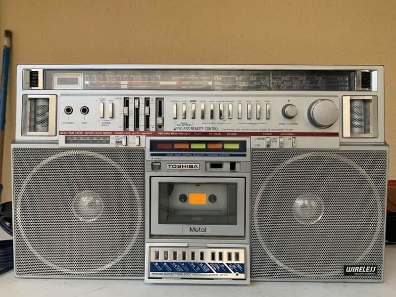 toshiba RT-S931 SILVER Boombox RadioRecorder Cassette Gettho Blaster Bombeat Player Classic image 1