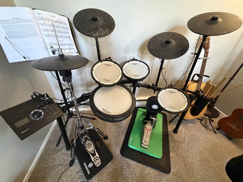 Roland TD-17KVX V-Drum Kit with Mesh Pads + Vic Firth sticks + TAMA iron cobra hi hat stand + Pearl P930 kick drum pedal imagen 1