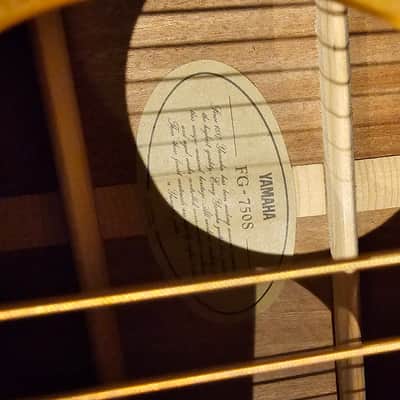 Yamaha FG-750S Solid Top 2000's Natural w/case image 3